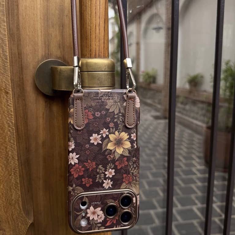 قاب Flower Brown با بند آویز آیفون